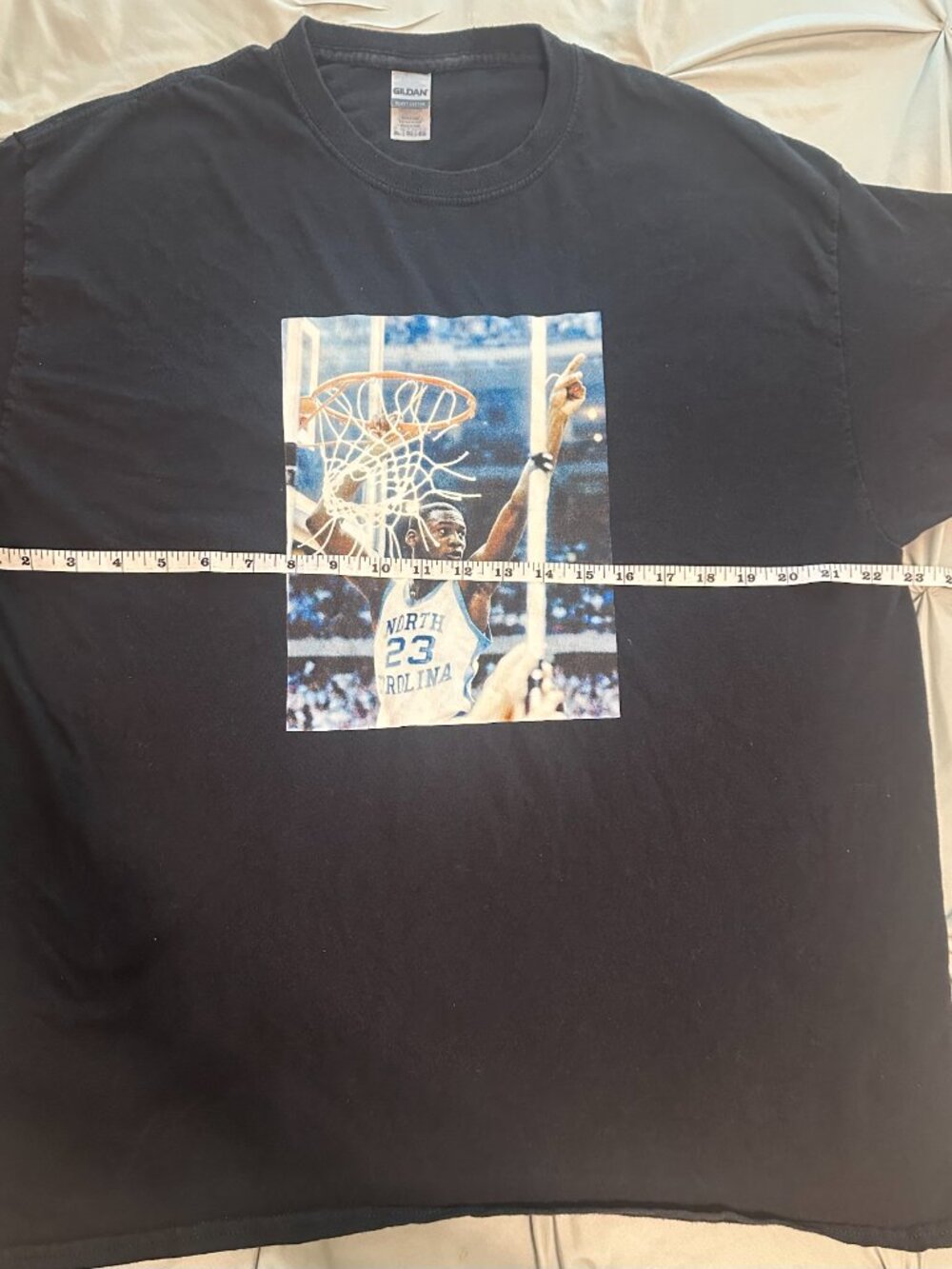 Gildan Black T-Shirt Size XL Michael Jordan UNC Image - Picture 3 of 5